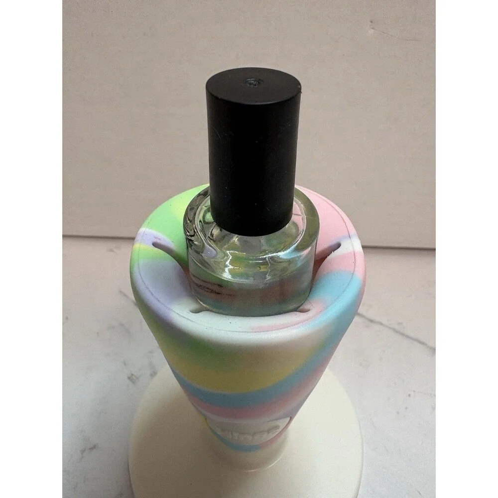Tweexy Hinge Untippable Nail Polish Holder, Fingernail Painting Tools